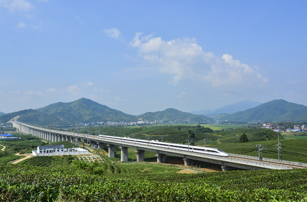 集团公司承建的合福高铁