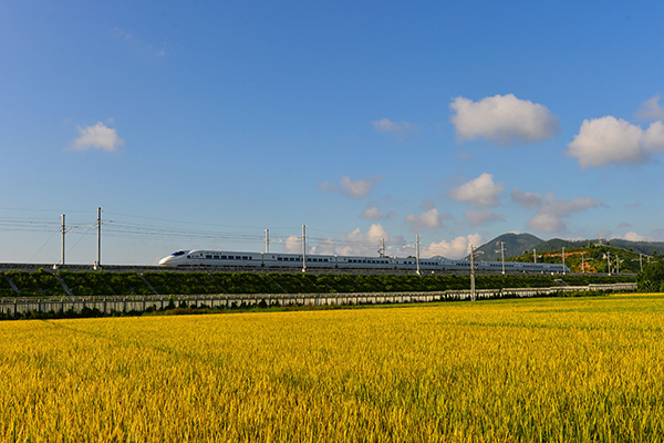 集团公司承建的江湛铁路